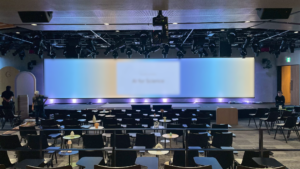 【映像部】企業フォーラムイベントの大型モニター設置・撤去